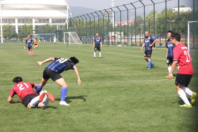 中国男篮集训名单：周琦回归 赵继伟赵睿在列