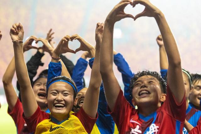 托马斯40分篮网大胜76人 福克斯41分国王屠牛